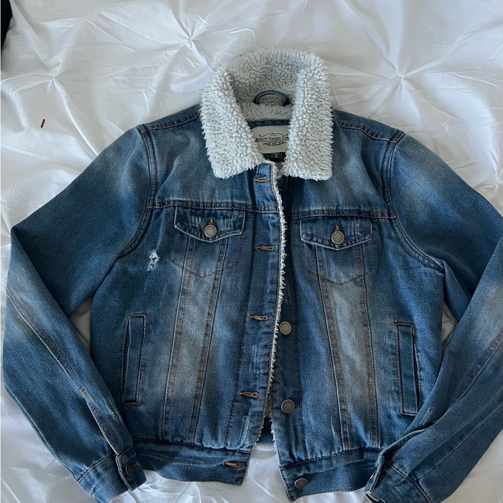 Women's Blue Sherpa-Lined Denim Jacket